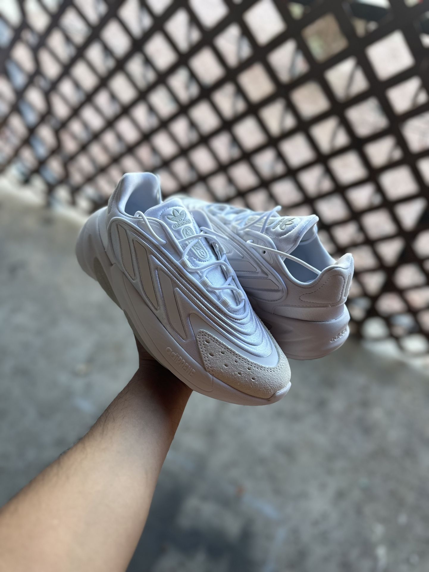Shoes Adidas Ozelia 
