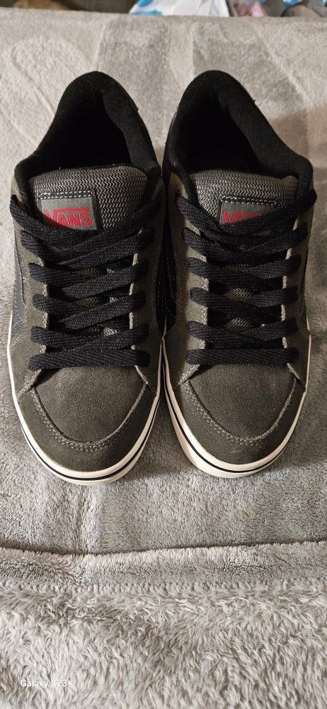 MENS VANS TENNIS SHOES