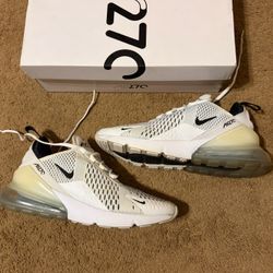 White Nike Air Max 270