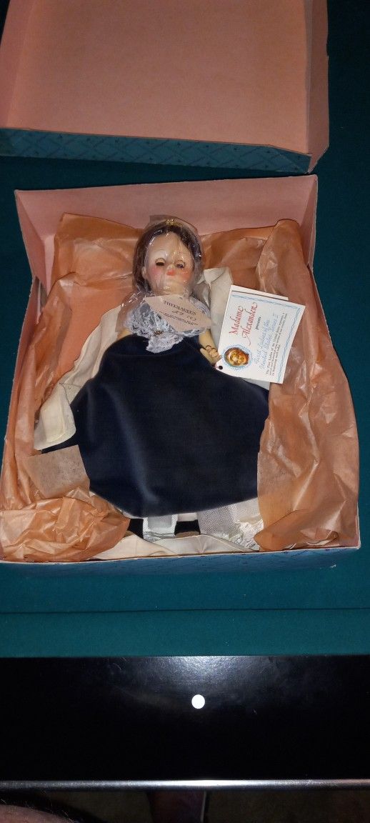 VINTAGE MADAME ALEXANDER FIRST LADIES OF THE UNITED STATES SERIES 2 ANGELICA VAN BUREN DOLL NEW IN BOX