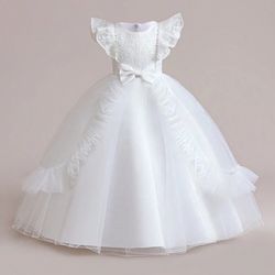 Young Girl White Dress Size 8Y  . Shoe Size (US 13.5)
