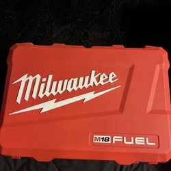 Milwaukee M18 Fuel Impact Drill + Batteries 