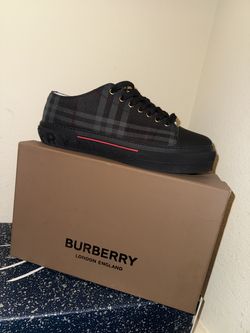 Burberry shoes size 11