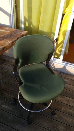 Swivel chair