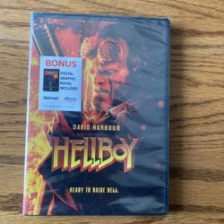HELLBOY DVD + GRAPHIC NOVEL INCLUDED
