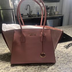 XL Micheal Kors Purse Authentic 