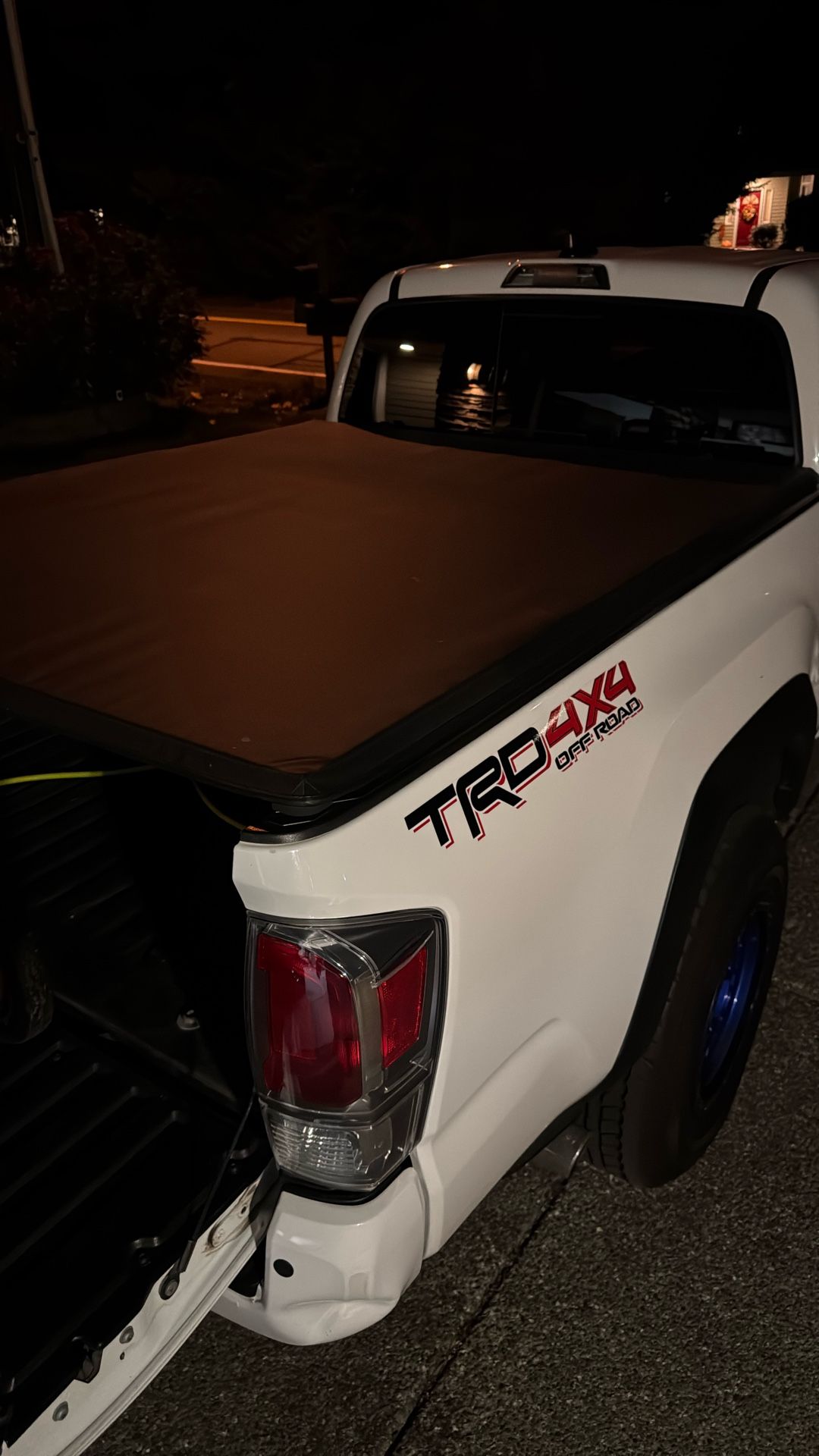 Toyota Tacoma 6 Ft Bed Tonneau Cover