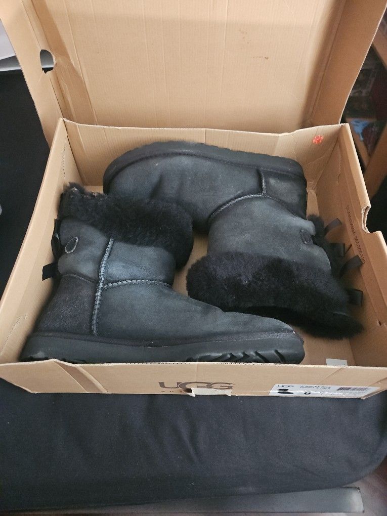 Black Ugg Boots 