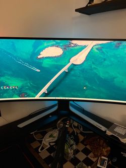 Alienware AW3821DW Ultra Wide 38 in Curve monitor
