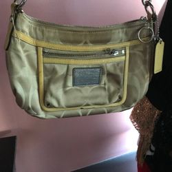 Coach Poppy Signature Light Khaki/Toupe Sateen Groovy Baguette