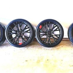 Black 19 And 20 Inch Staggered Wheels