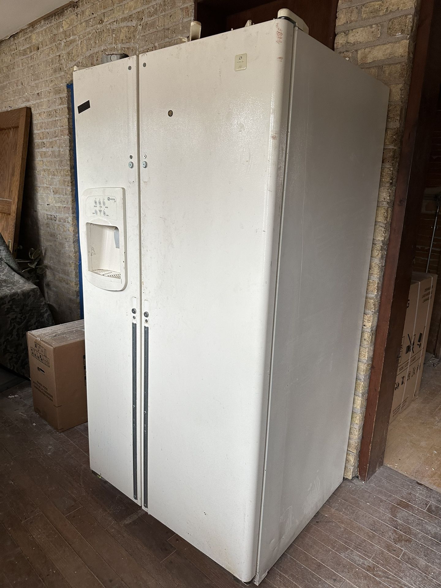 Refrigerator