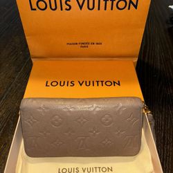 Louis Vuitton Zippy Wallet - Turtle Dove 