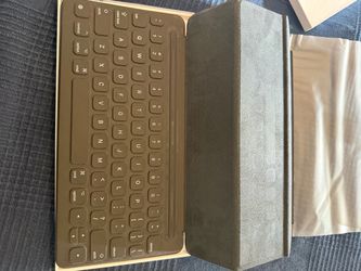 Apple IPAD Smart Keyboard $30 obo