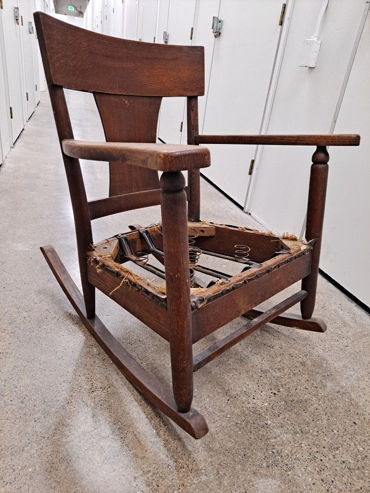 Beautiful Rocking Chair!
