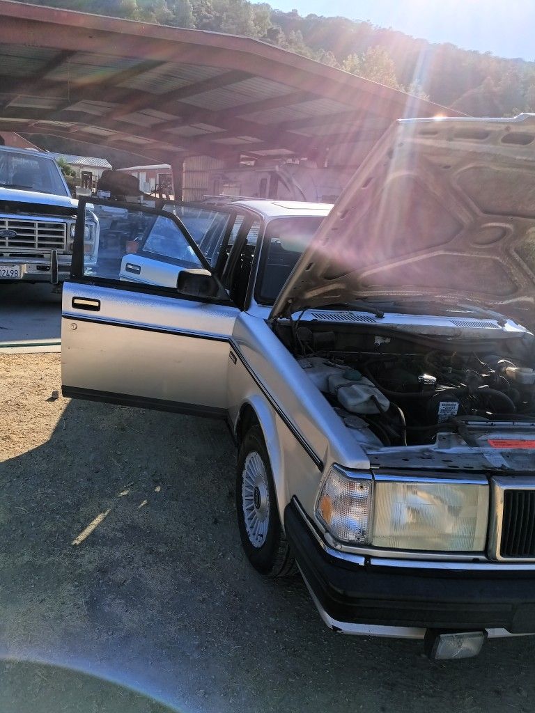 86 Volvo Todo Le Sirve Soy Segundo Dueño Tengo Título Original