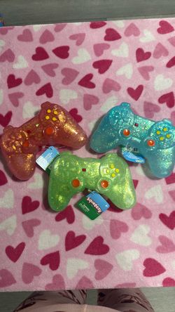 Squeeezy glitter game controller squishy