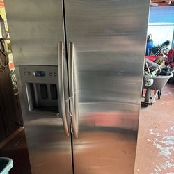 Kitchen aid Stainless Steel Fridge
