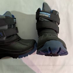 Size 7 Kids Snow Boots