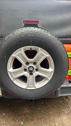 245/75R17.  Tire and rim
