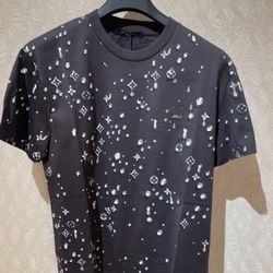 LOUIS VUITTON,  Monogram Short-Sleeved T-shirt  COD. 1AJCBL 