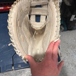 Mizuno Left Handed Catcher Glove