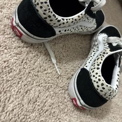 Size 4 Vans 