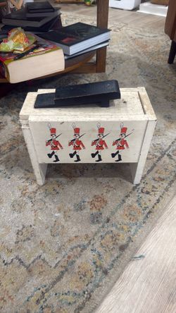 1961 Walt Disney Shoe Shine Kit