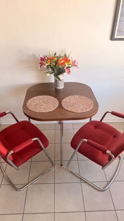 Retro Bistro Table and 2 Chairs Set