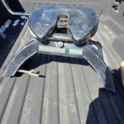 Fifth Wheel Hitch 