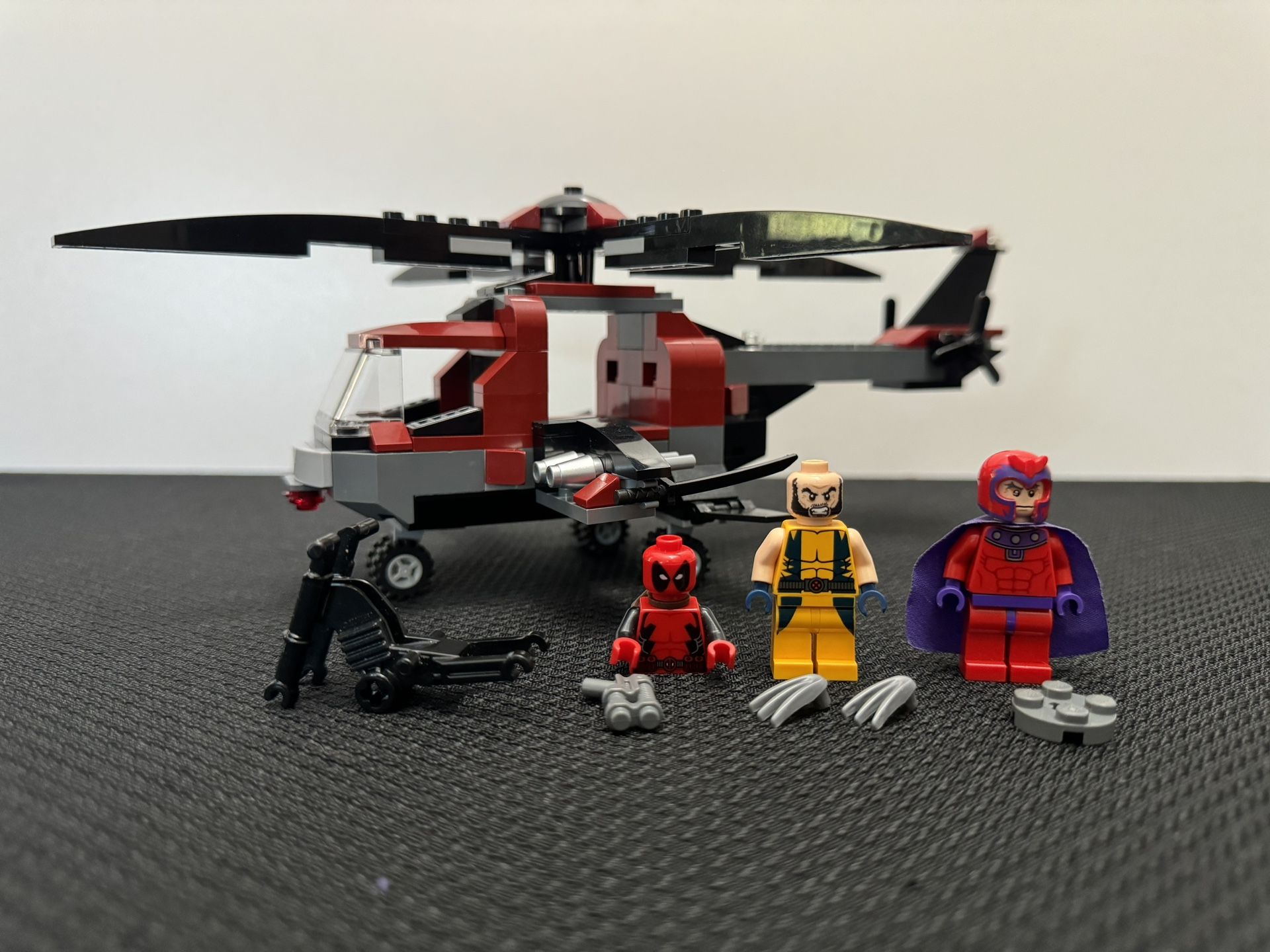 LEGO 6866 X Men Wolverine's Chopper Showdown