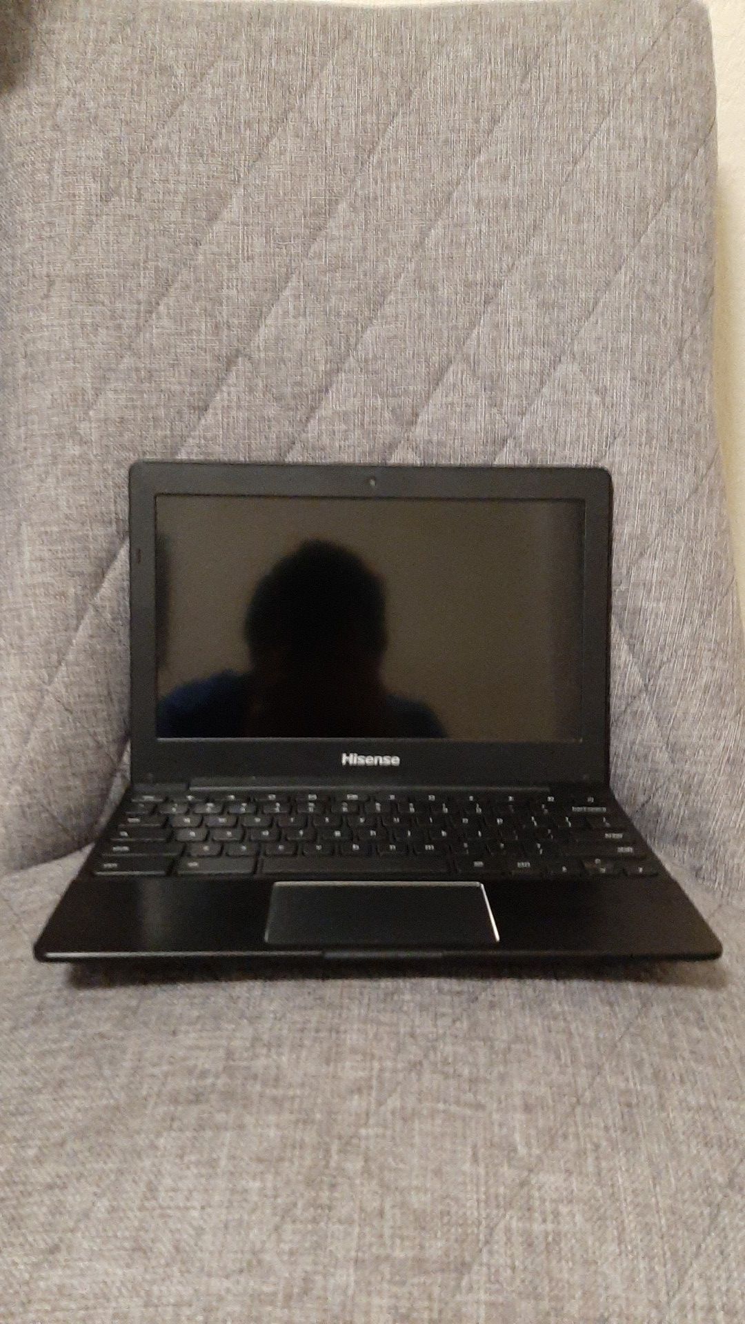 Hisense Chromebook c11 11.6" cloud computer 16GB storage 2GB RAM Charger included