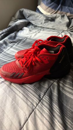Donovan Mitchell basketball shoes