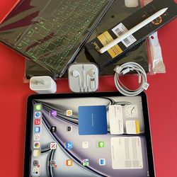 Apple IPad Air 11” ( M2 chip / 2024  Model) 128GB  with pen, keyboard case & Accessories