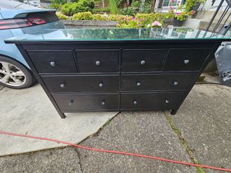 Dresser IKEA