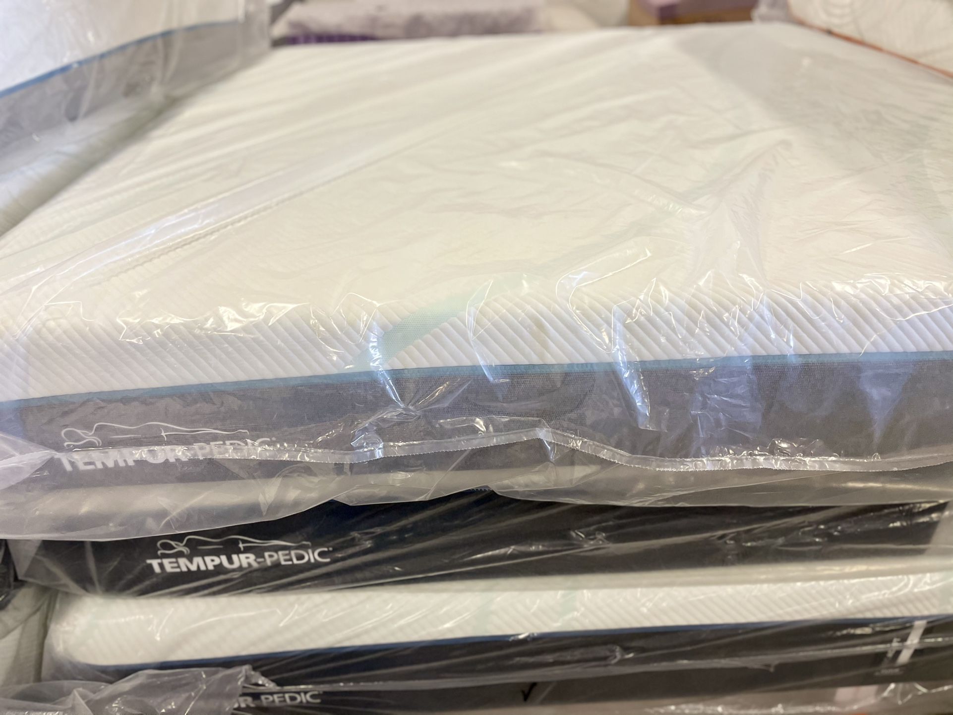 KING MATTRESS ⭐️ Tempur Pedic Medium Contour Cool Gel Memory Foam