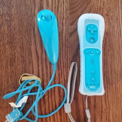 Nintendo Wii  video game  Remote Motion Plus  build in  Teal Blue controller and numchucks combo