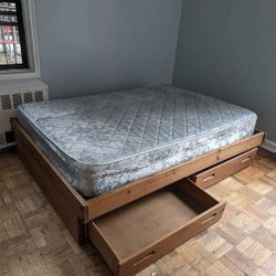 FREE PLATFORM BED FULL SIZE FROM THIS END UP