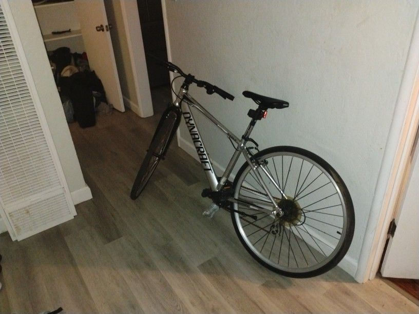 👀👀Dynacraft Road Bike Perfect Condition
