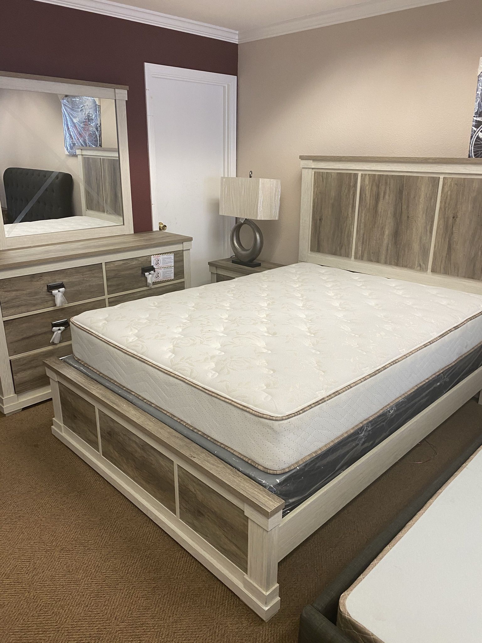 Selling my almost new bedroom set for Sale in Los Banos, CA OfferUp