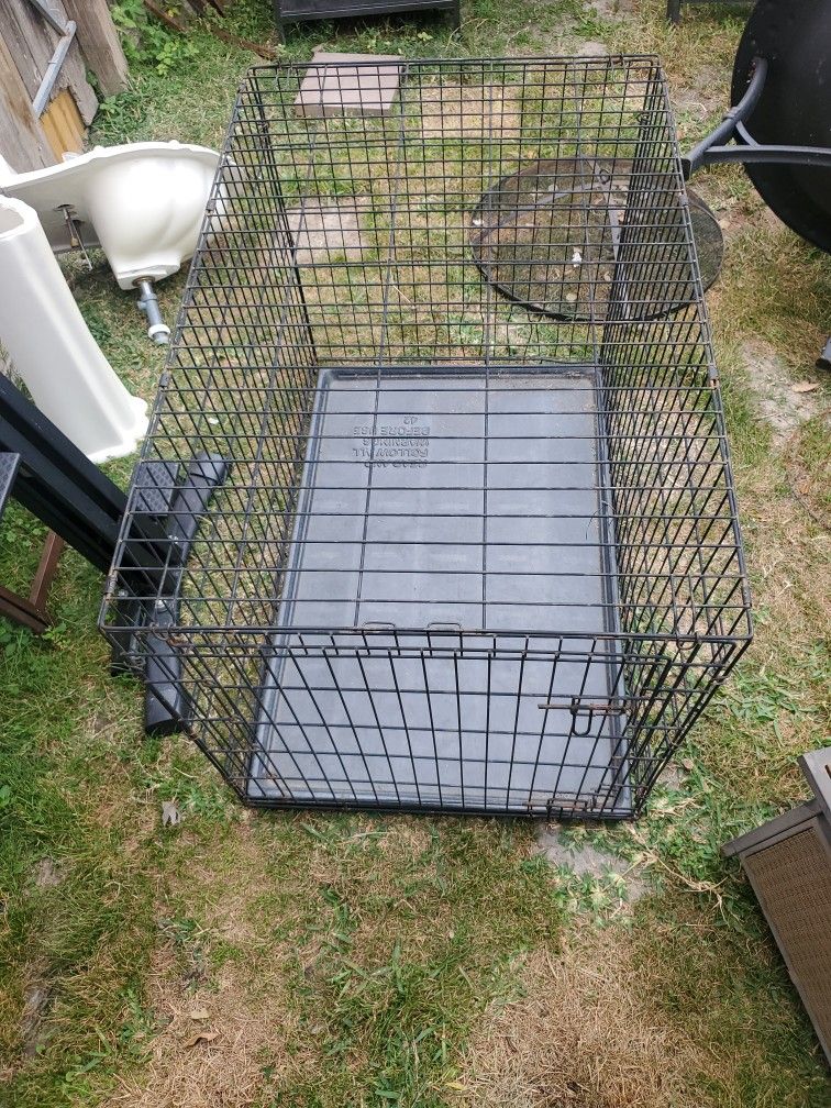 Large Dog Cage All Folds Up To Save Space And Be Put Away