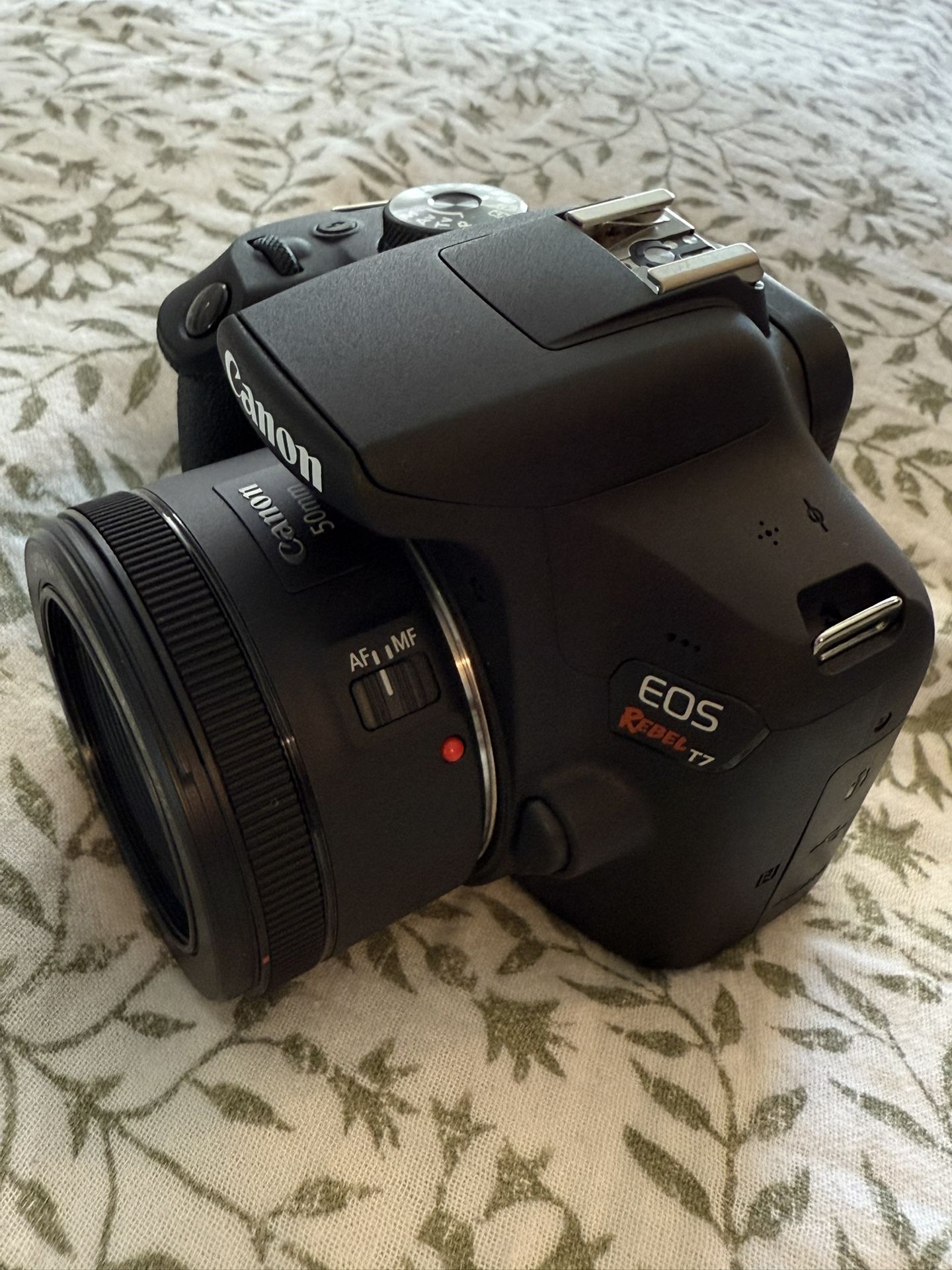Like New Canon T7 Rebel with Accessories 
