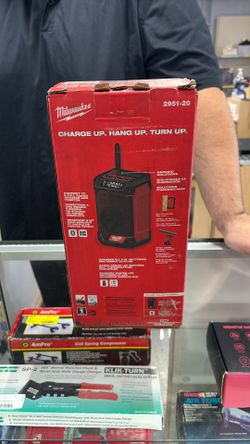 Milwaukee Work Site Radio 