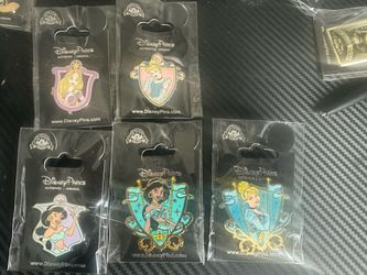 Disney Pins set of 5