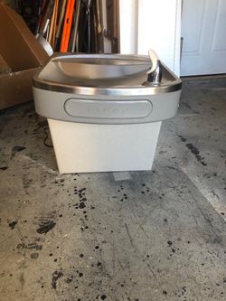 Elkay drinking fountain