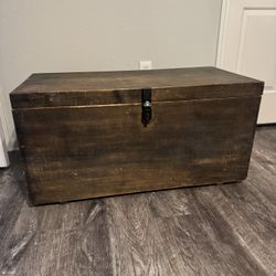 Beautiful Antique Chest $20