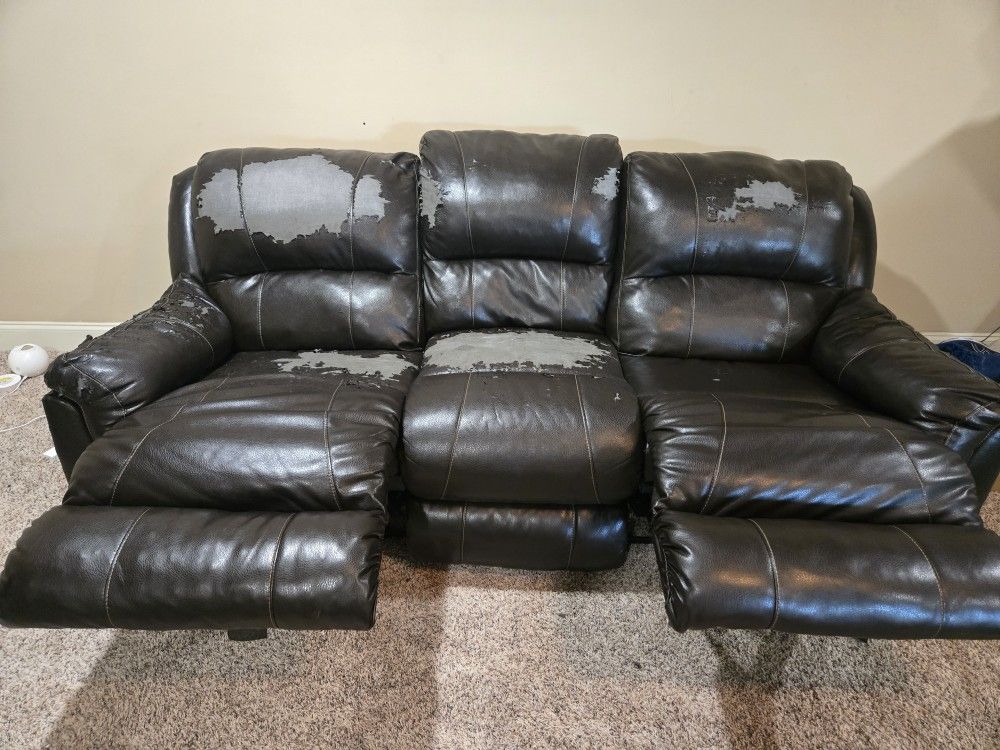 Reclining couch