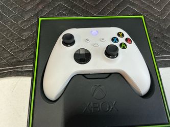 Xbox Wireless Controller Robot White