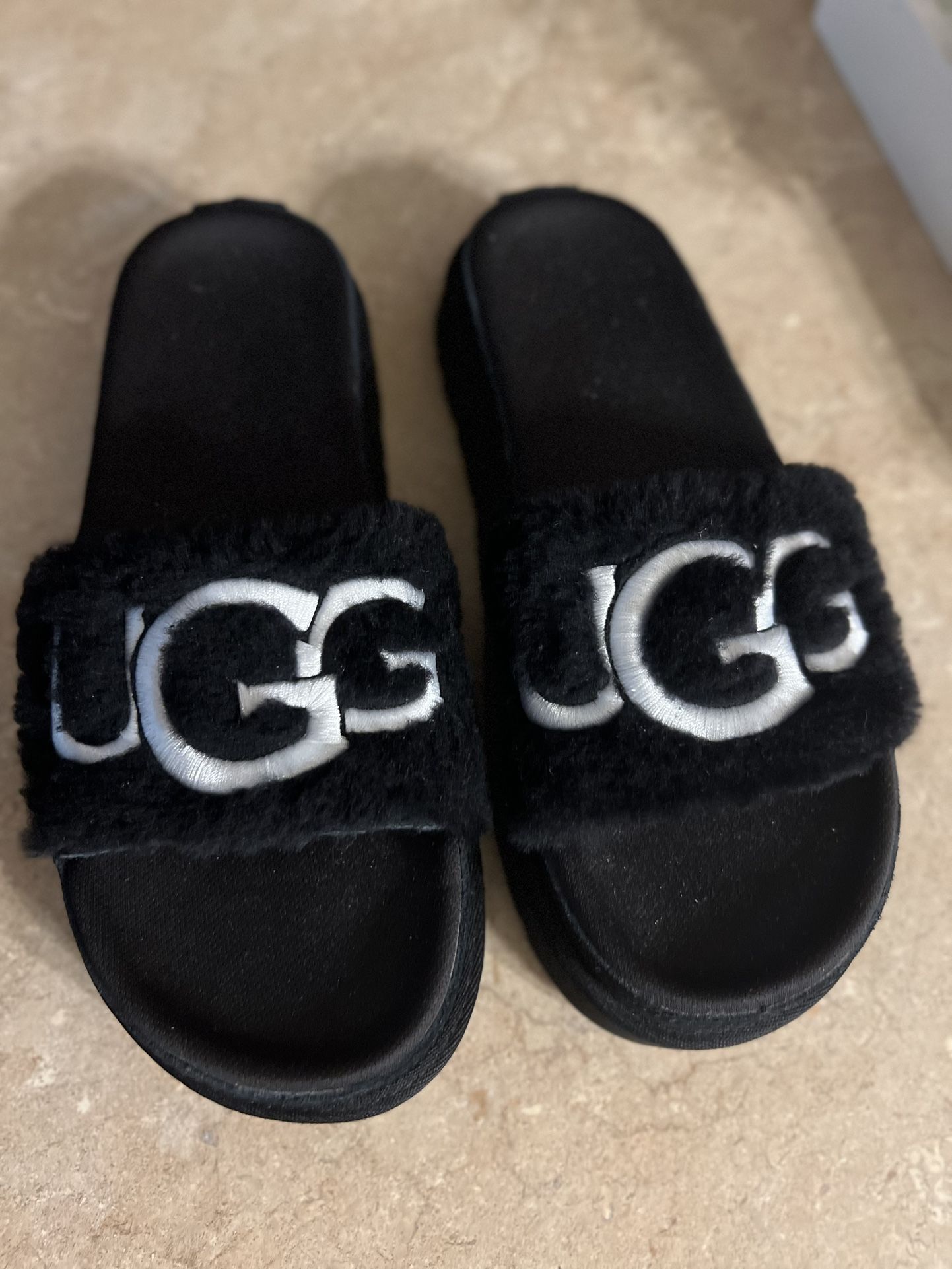 UGG Laton Fur Sandals