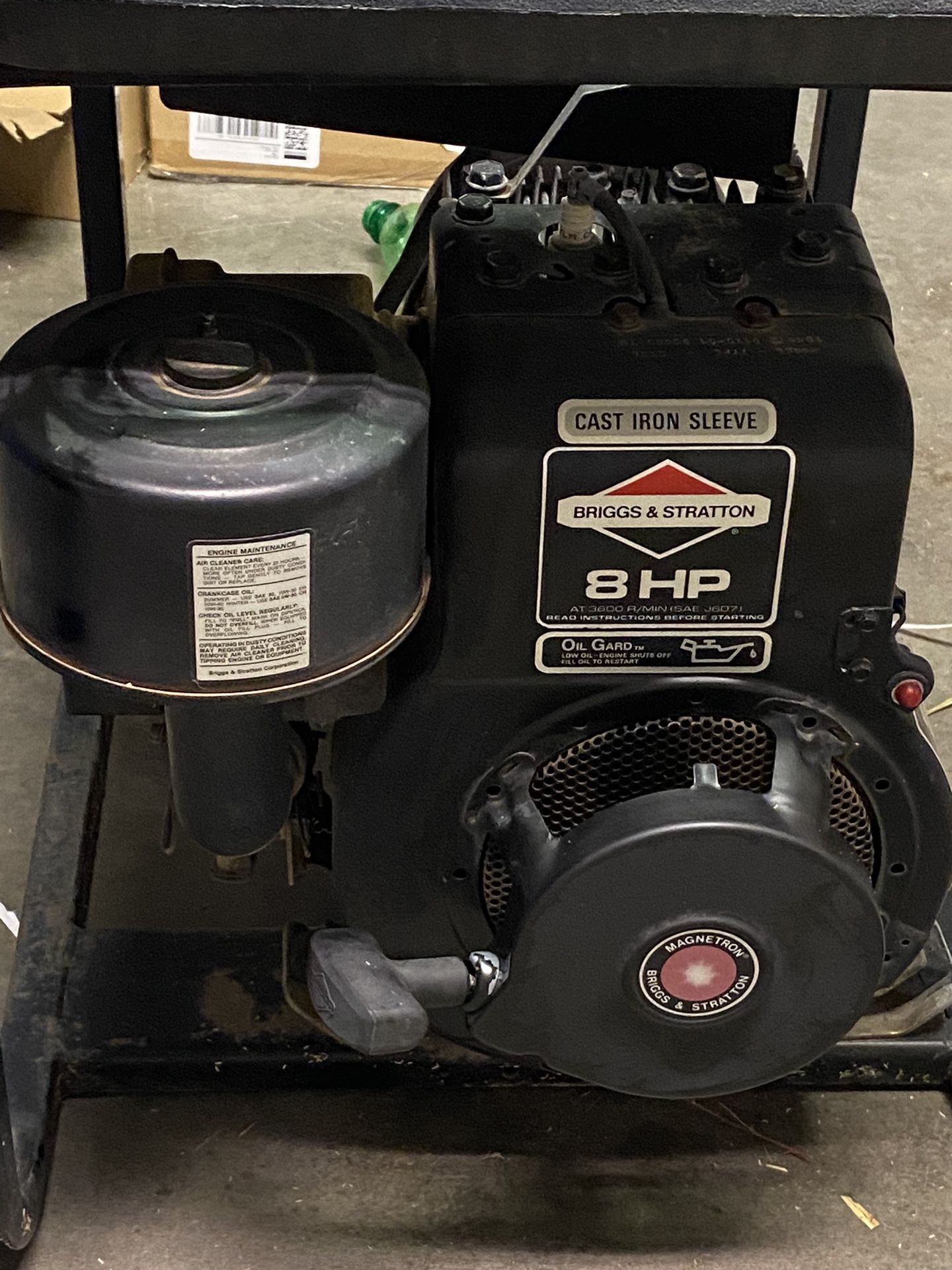 1990 BRIGGS & STRATTON MOTOR/ 4000WATT GENERAC GENERATOR for Sale in El